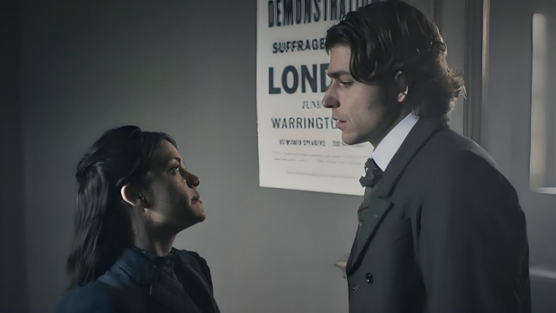 Michael and Amelia as seen in Sherlock & Daughter season 1 episode 6 (Image via The CW)